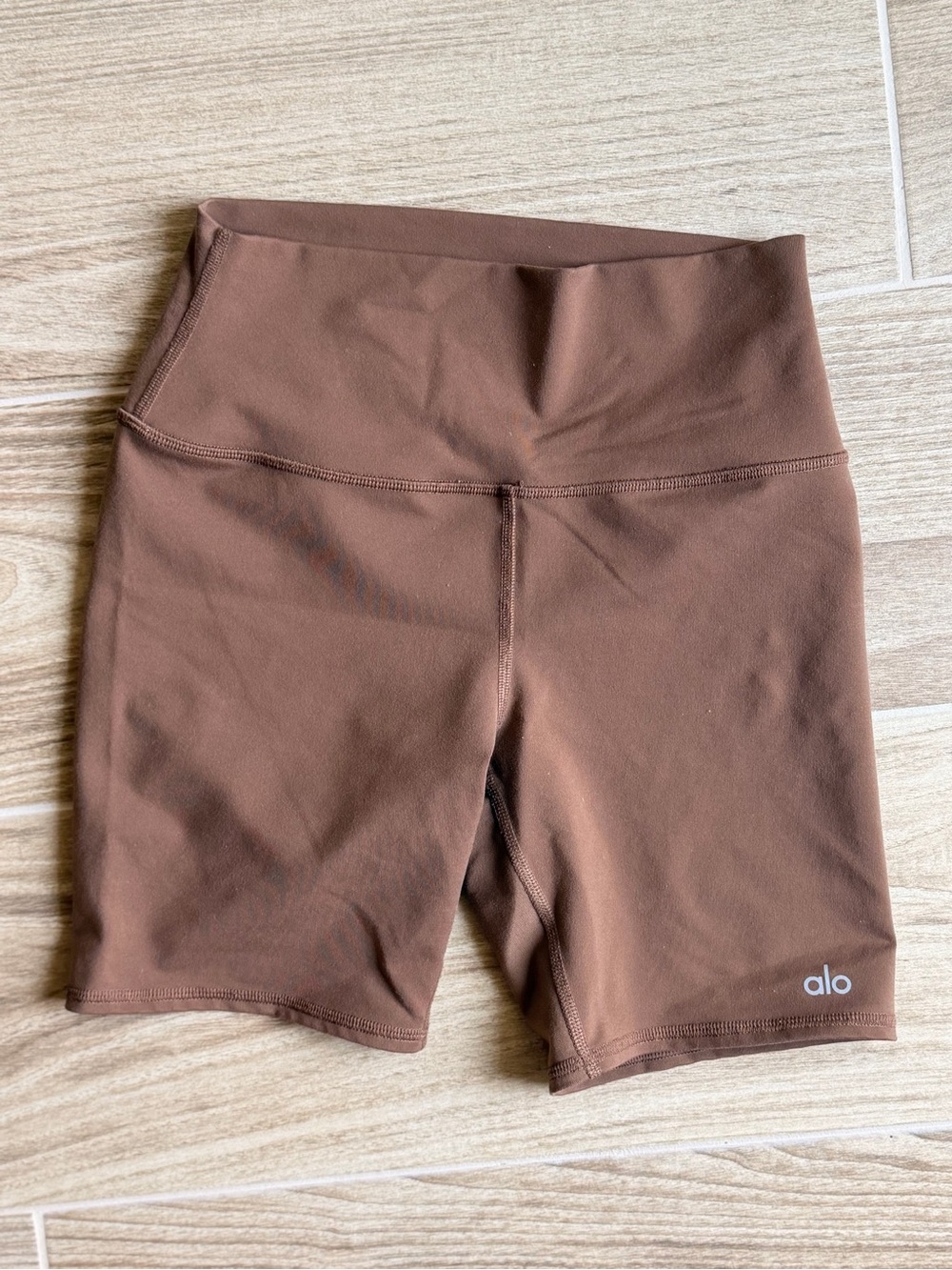 ALO Yoga Women’s Brown High-Rise Bike Shorts